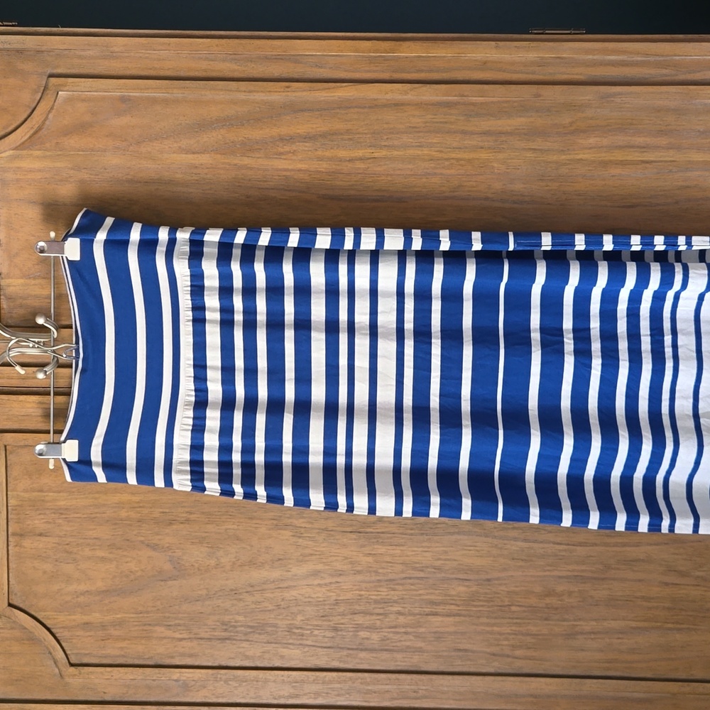 Athleta long skirt, size L - Picture 2 of 3
